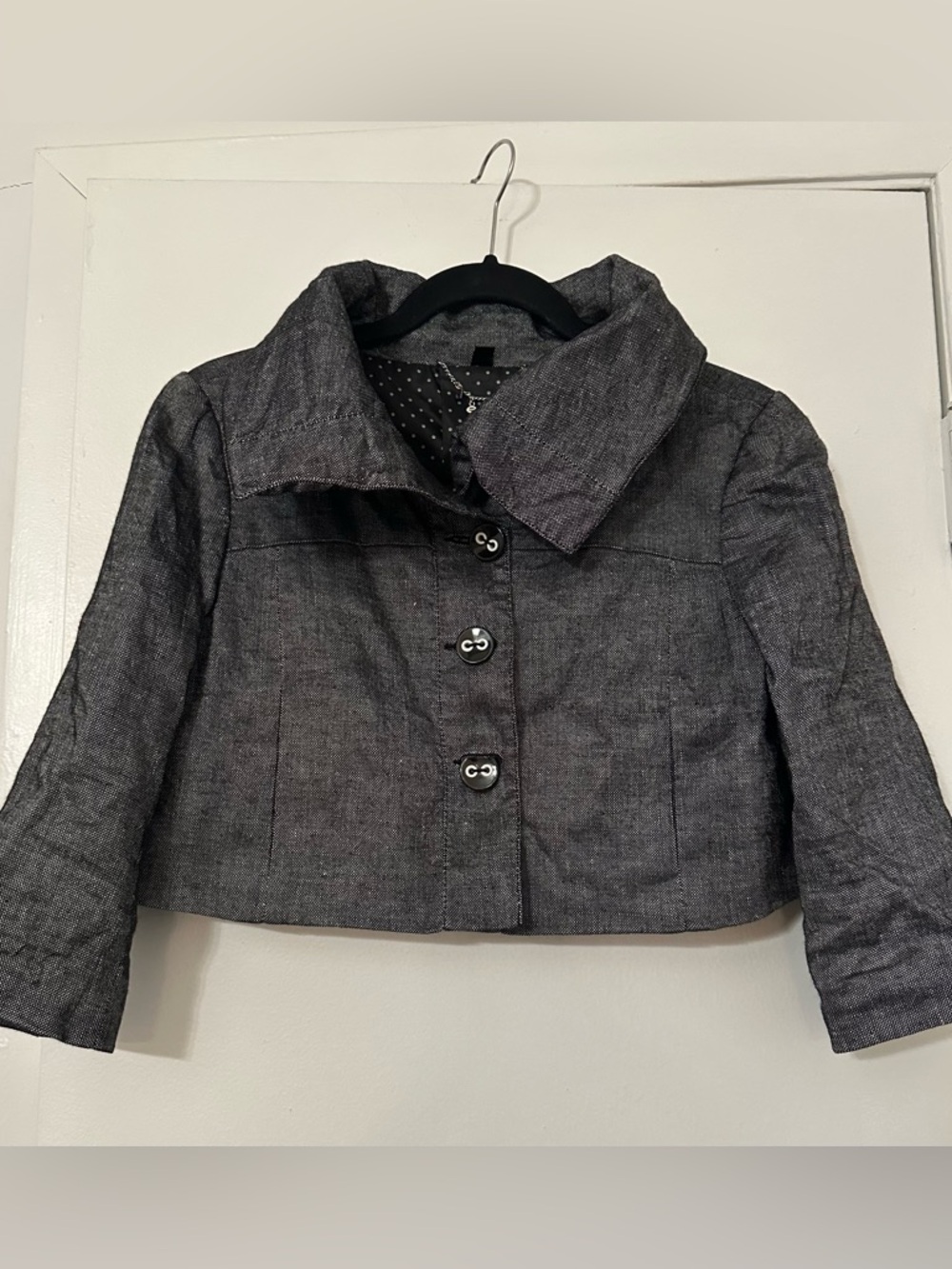 bebe Cropped Button-Front Blazer in Charcoal Gray